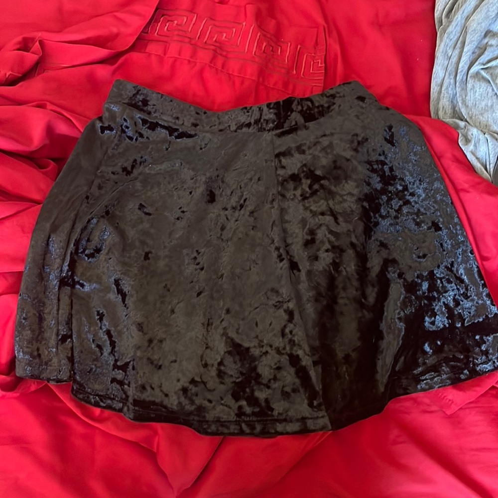 Black skirt